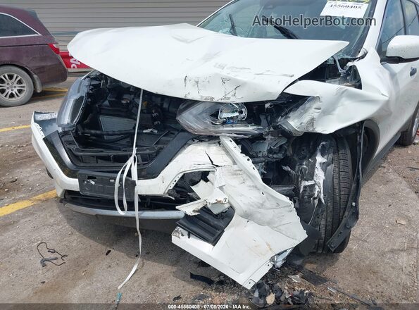 KNMAT2MV8KP504058 2019 NISSAN ROGUE White Front view