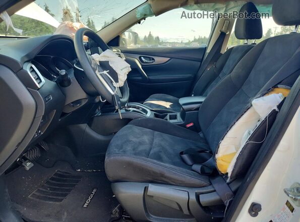KNMAT2MV9GP594098 2016 NISSAN ROGUE White Front interior view