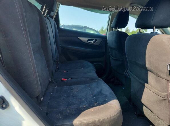 KNMAT2MV9GP594098 2016 NISSAN ROGUE White Rear interior view