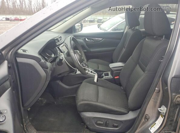 KNMAT2MV9HP512825 2017 NISSAN ROGUE Gray Front interior view