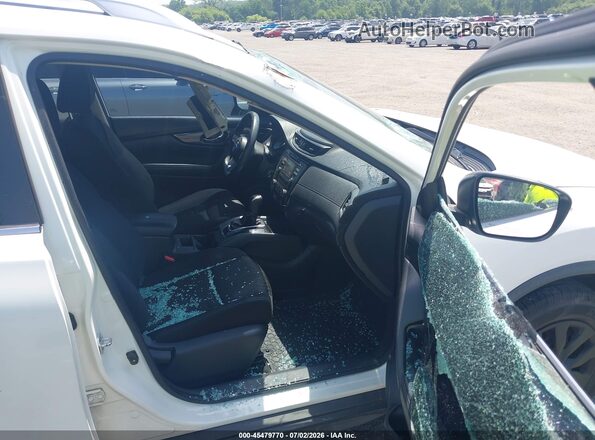 KNMAT2MV9HP552158 2017 NISSAN ROGUE White Սալոնի դիմացի տեսք