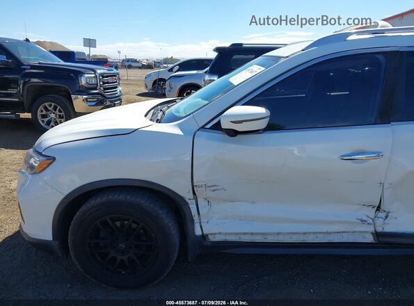 KNMAT2MV9HP571549 2017 NISSAN ROGUE White Вид спереду