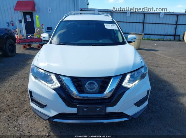 KNMAT2MV9HP571549 2017 NISSAN ROGUE White Вид задньої частини салону