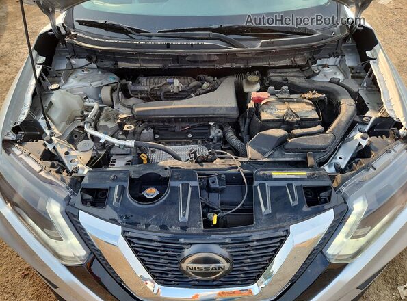 KNMAT2MV9JP536743 2018 NISSAN ROGUE Серебряный Вид подкапотного пространства