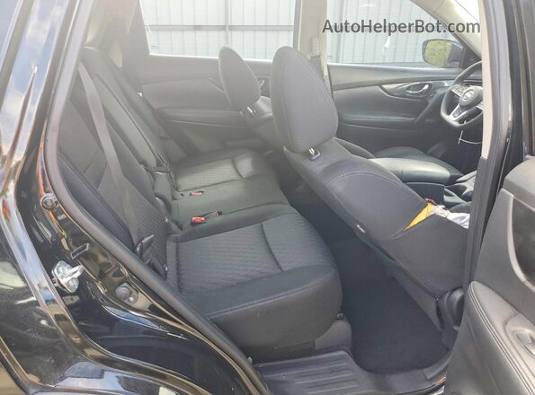 KNMAT2MV9JP538055 2018 NISSAN ROGUE Black Vista interior trasera