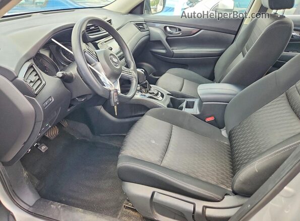 KNMAT2MVXHP509982 2017 NISSAN ROGUE Silver Vista interior delantera