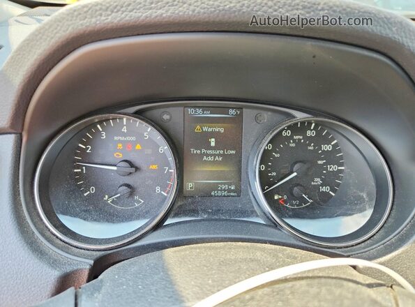 KNMAT2MVXHP522280 2017 NISSAN ROGUE Charcoal ხელსაწყოთა პანელის ხედი