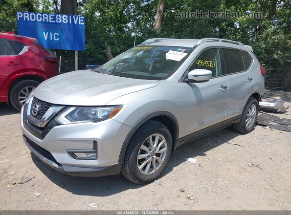 KNMAT2MVXHP526331 2017 NISSAN ROGUE Серебряный Передняя левая четверть