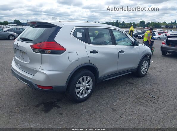 KNMAT2MVXHP533909 2017 NISSAN ROGUE Серебряный Задняя правая четверть
