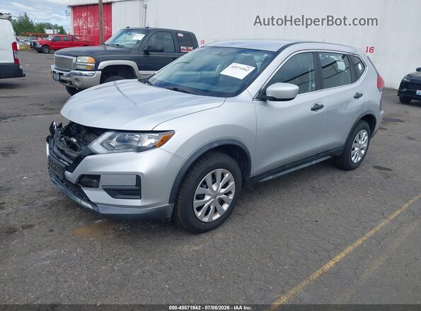 KNMAT2MVXHP533909 2017 NISSAN ROGUE Серебряный Передняя левая четверть