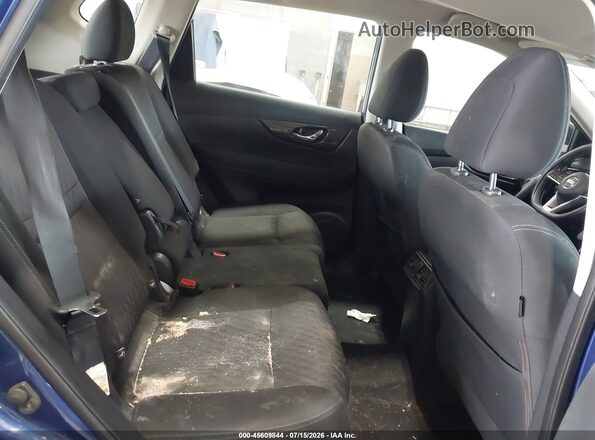 KNMAT2MVXHP560611 2017 NISSAN ROGUE Blue Widok naklejki z numerem VIN