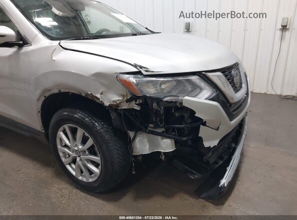 KNMAT2MVXJP523709 2018 NISSAN ROGUE Silver Vista frontal