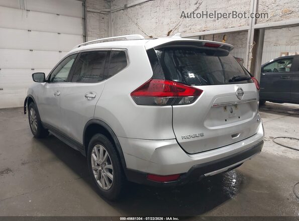 KNMAT2MVXJP523709 2018 NISSAN ROGUE Silver Trasero izquierdo