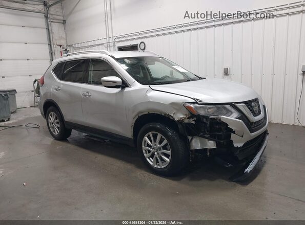 KNMAT2MVXJP523709 2018 NISSAN ROGUE Silver Vista interior trasera