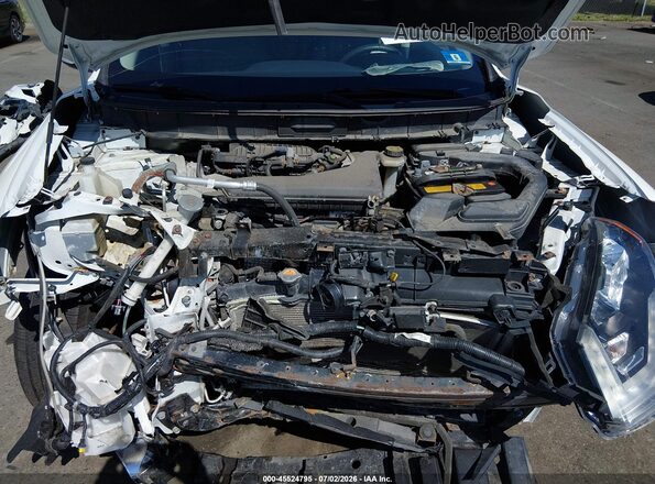 KNMAT2MVXJP582663 2018 NISSAN ROGUE White Հետևի տեսք