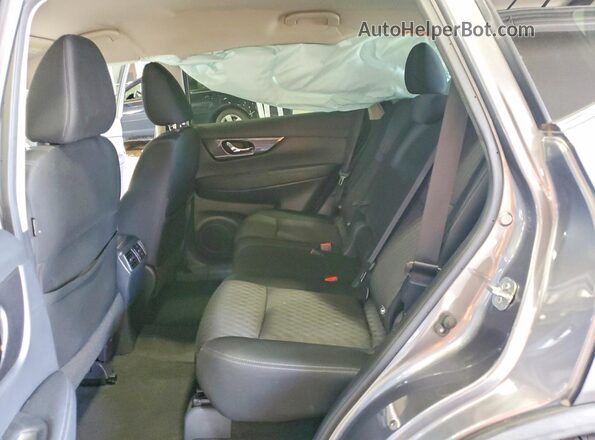 KNMAT2MVXJP621994 2018 NISSAN ROGUE Серый Вид задней части салона