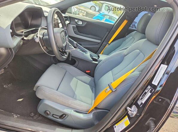 LPSED3KA7NL058431 2022 POLESTAR 2 Black Front interior view