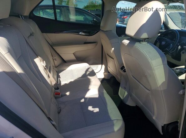LRBAZLR47PD067844 2023 BUICK ENVISION White Вид задньої частини салону