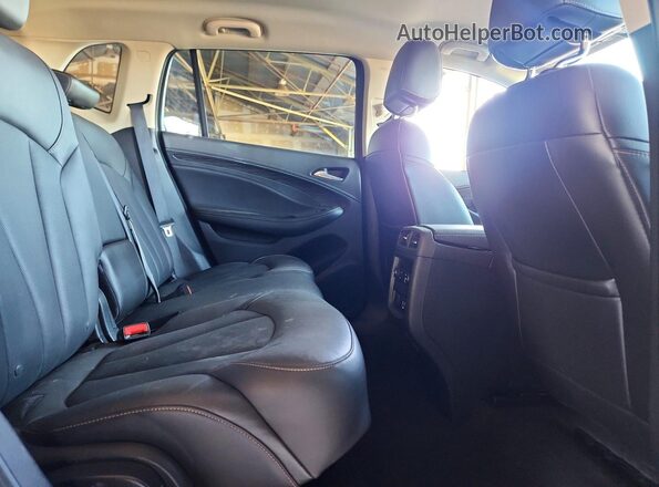 LRBFX1SAXJD055677 2018 BUICK ENVISION Silver Vista interior trasera