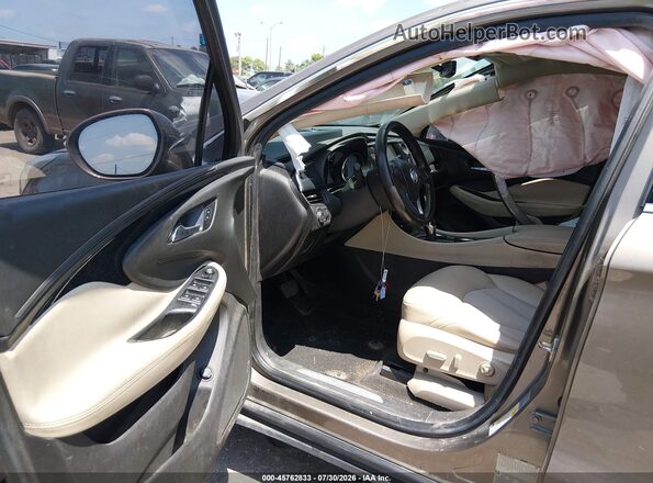 LRBFXBSA0JD007093 2018 BUICK ENVISION Коричневый Вид салона спереди