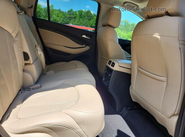 LRBFXCSA3LD179580 2020 BUICK ENVISION Gray Vista interior trasera