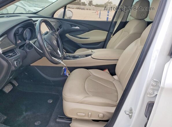 LRBFXCSAXLD230931 2020 BUICK ENVISION Белый Вид салона спереди