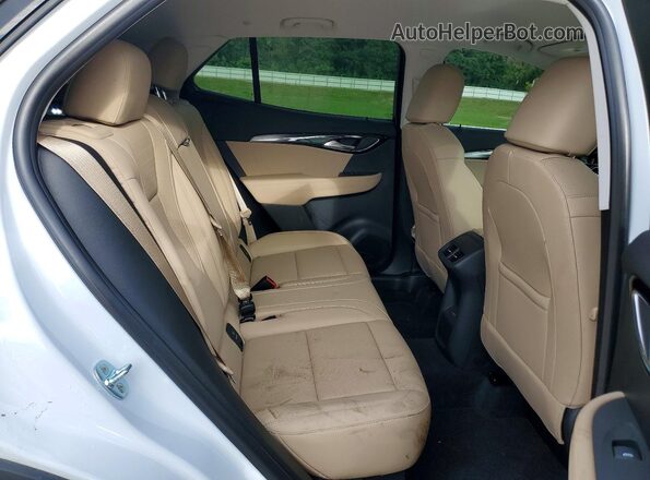 LRBFZKE48SD090211 2025 BUICK ENVISION White Вид задньої частини салону