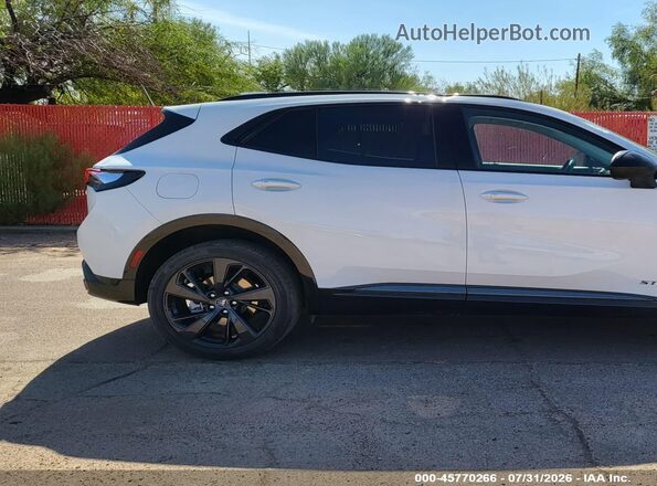 LRBFZLE40SD060643 2025 BUICK ENVISION White უკანა სალონის ხედი