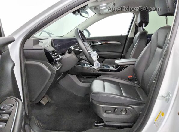 LRBFZME44RD072004 2024 BUICK ENVISION White Front interior view