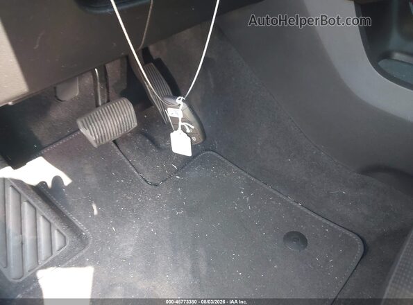 LRBFZME45RD069077 2024 BUICK ENVISION Gray Vista del salpicadero