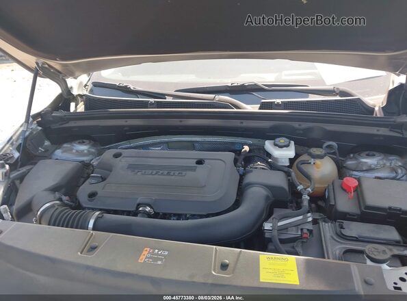 LRBFZME45RD069077 2024 BUICK ENVISION Gray Vista trasera