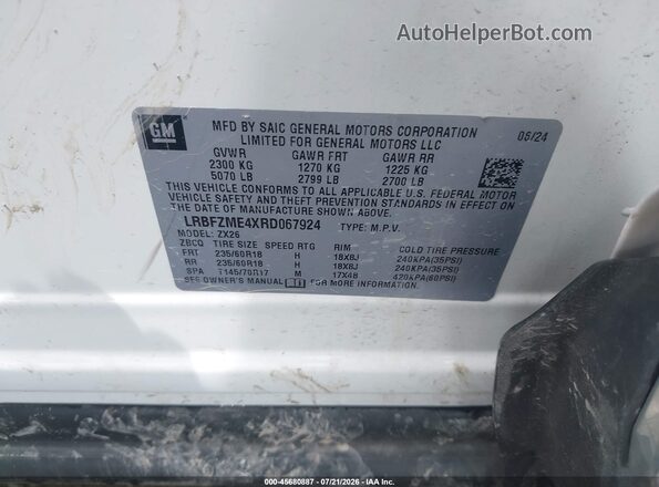 LRBFZME4XRD067924 2024 BUICK ENVISION White Engine compartment view