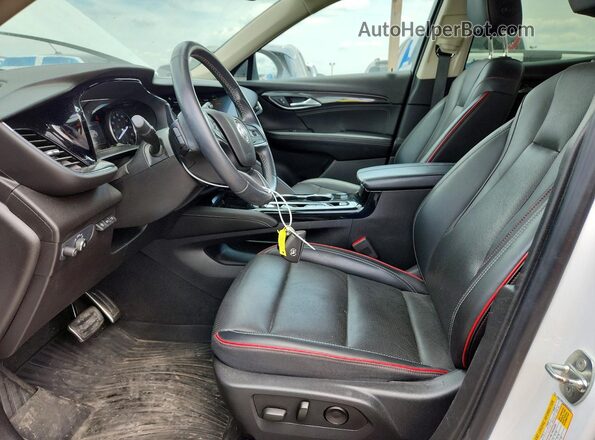 LRBFZNR4XND016157 2022 BUICK ENVISION White Вид салону спереду
