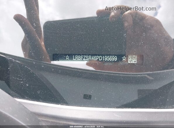 LRBFZSR46PD195699 2023 BUICK ENVISION White ძრავის განყოფილების ხედი