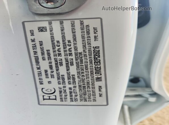 LRW3E1EB2PC850216 2023 TESLA MODEL White Engine compartment view