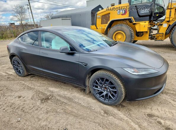 LRW3E7FA8RC105935 2024 TESLA MODEL Black Передня права чверть