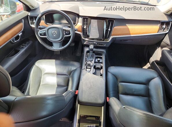LVY982MK1JP038510 2018 VOLVO S90 Silver Առջևի վահանակի տեսք