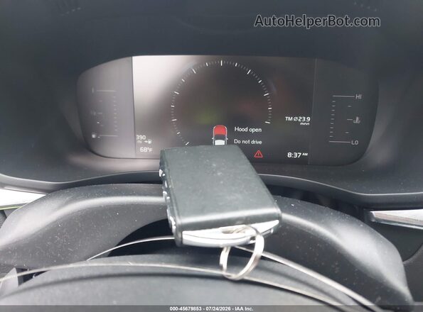 LYV102DK8KB187974 2019 VOLVO XC60 Серый Вид панели приборов