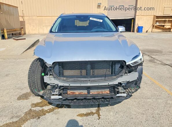 LYV102DKXKB187359 2019 VOLVO XC60 Silver Widok z przodu