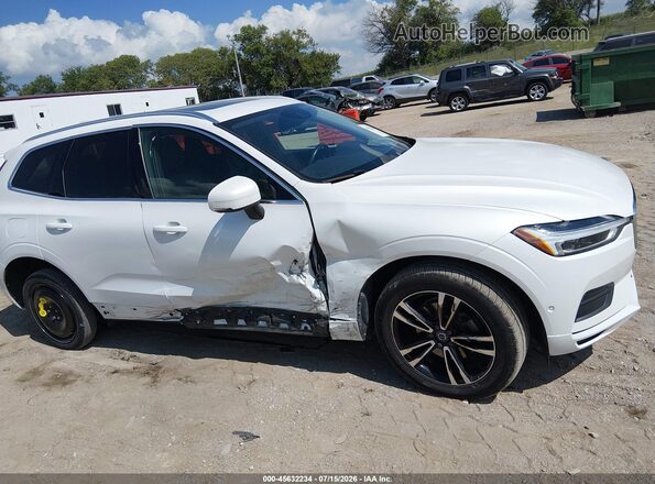 LYV102RK0KB201441 2019 VOLVO XC60 White Rear interior view