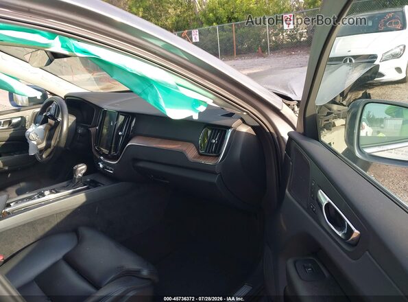 LYV102RKXKB192022 2019 VOLVO XC60 Gray Widok wnętrza z przodu