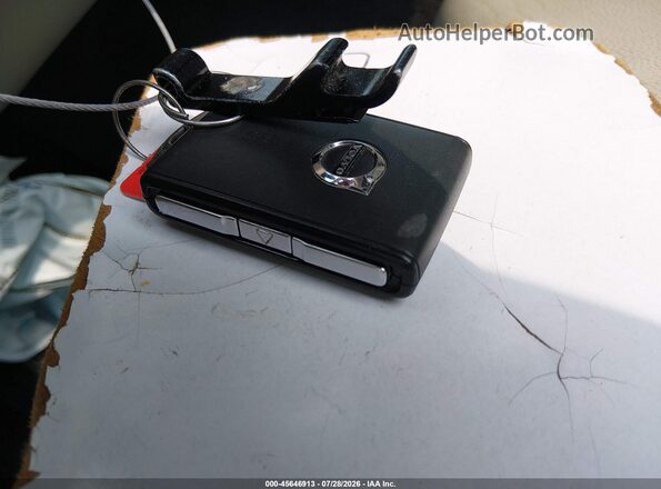 LYV102RKXKB205822 2019 VOLVO XC60 Gray Dashboard view