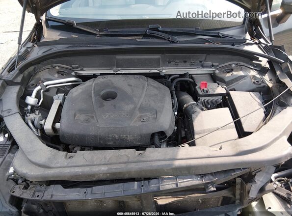 LYV102RKXKB205822 2019 VOLVO XC60 Gray Rear view