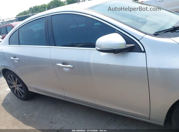 LYV402TM7JB158268 2018 VOLVO S60 INSCRIPTION Silver Вид задньої частини салону