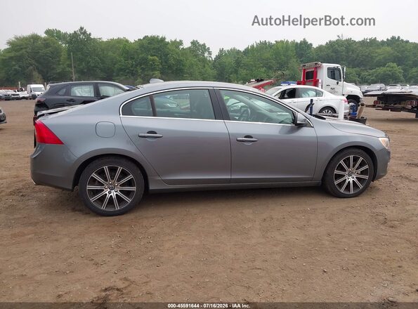 LYV612TM1GB098096 2016 VOLVO S60 INSCRIPTION Gray Widok wnętrza z tyłu