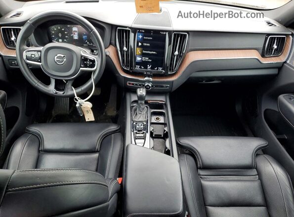 LYVA22RL1KB306556 2019 VOLVO XC60 Blue Вид панелі приладів