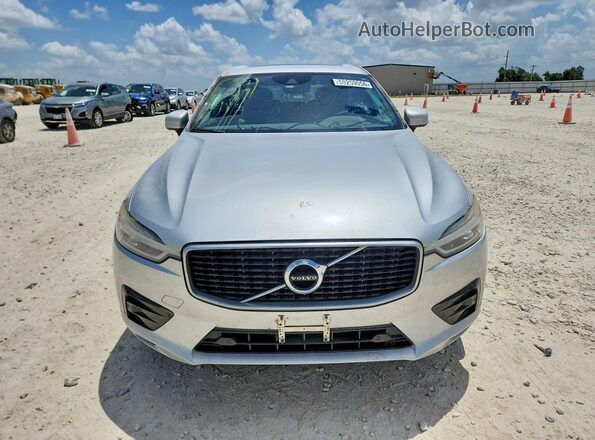 LYVA22RMXJB096725 2018 VOLVO XC60 Silver Դիմացի տեսք