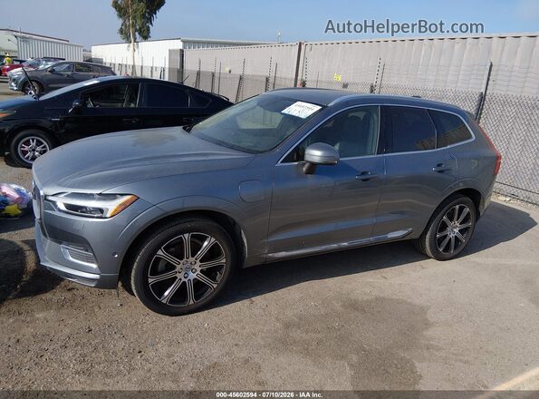 LYVBR0DL3JB110645 2018 VOLVO XC60 HYBRID Gray 360 interior view