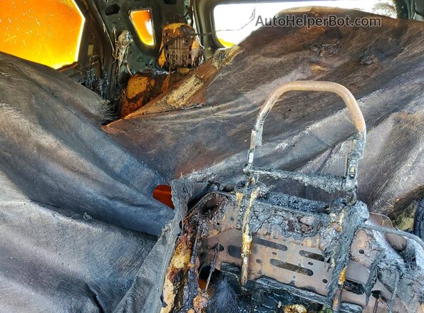 MAJ3P1RE3JC164121 2018 FORD ECOSPORT Burn Rear seats view
