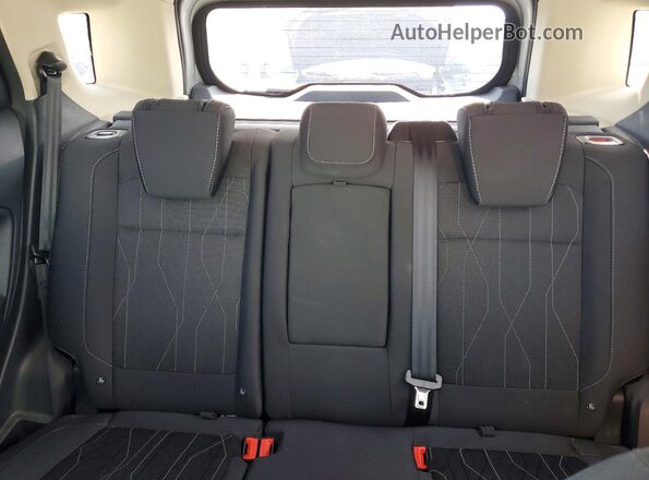 MAJ3P1TE0JC226650 2018 FORD ECOSPORT Серебряный Вид задних сидений